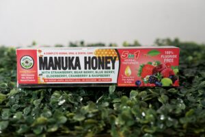 Herbal Manuka Honey Toothpaste - Image 2